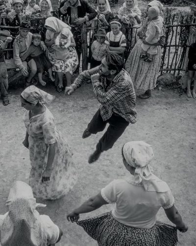 Book Presentation at ERIAC – “The Roma: A Travelling History” by Madeline Potter